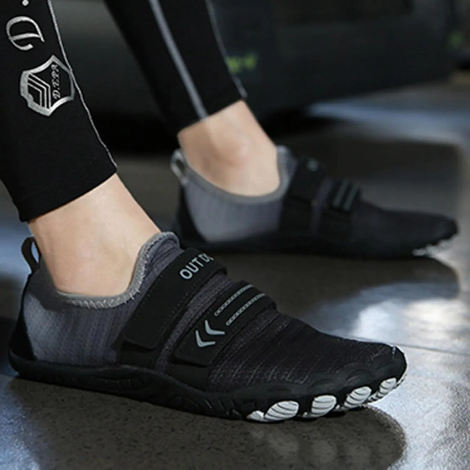 Mens Outdoor Wading Shoes Hiking Footwear Barefoot Quick-Dry Water Sports Shoes for Diving Boating Surfing